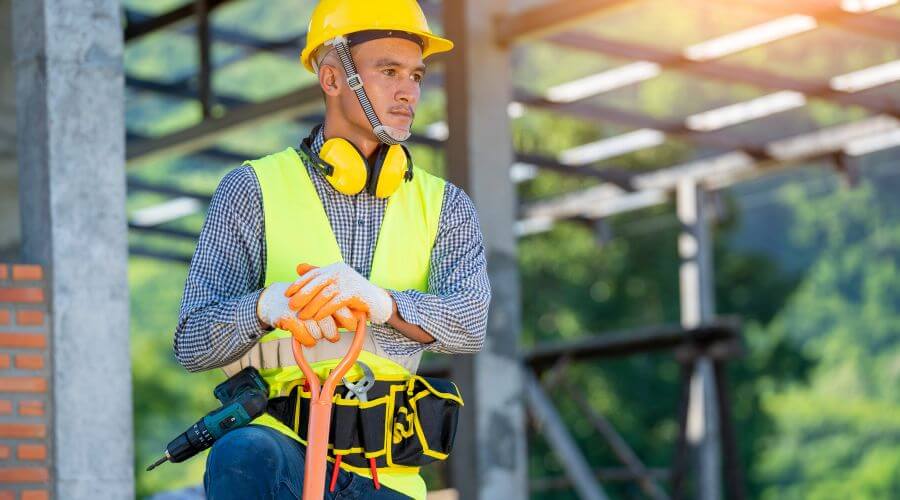 Professional gutter cleaning in Bull Shoals, AR